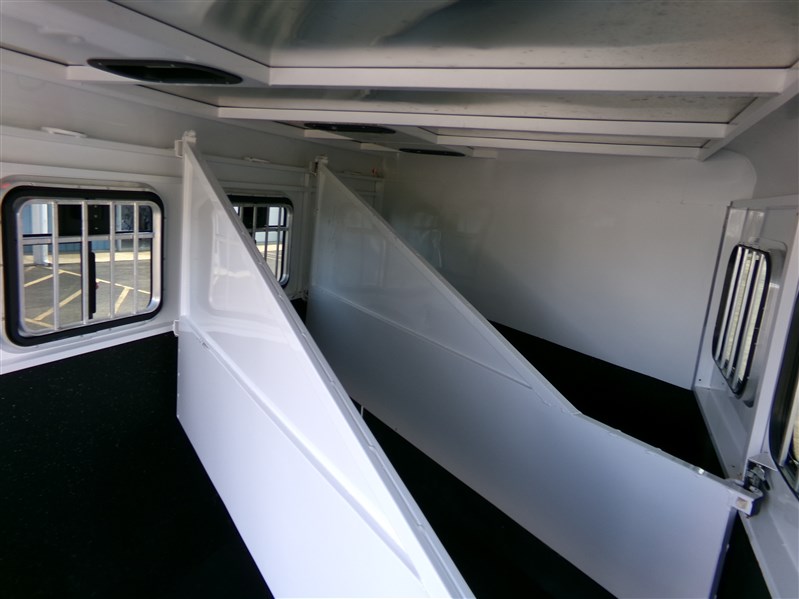 Trailer Photo 7