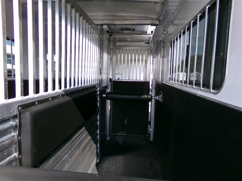 Trailer Photo 5