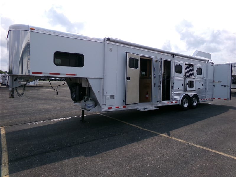 2008 Cimarron 8409 Double Duty Interior 