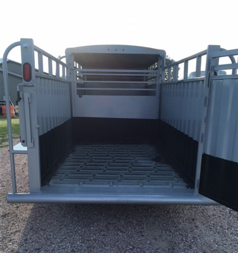 2022 Titan 6'8" x 20' ranchero stock gn
