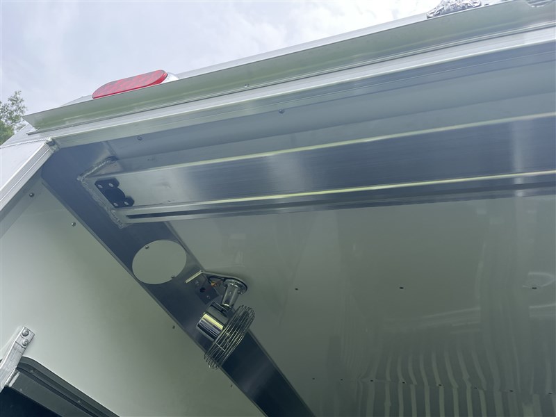 Trailer Photo 7