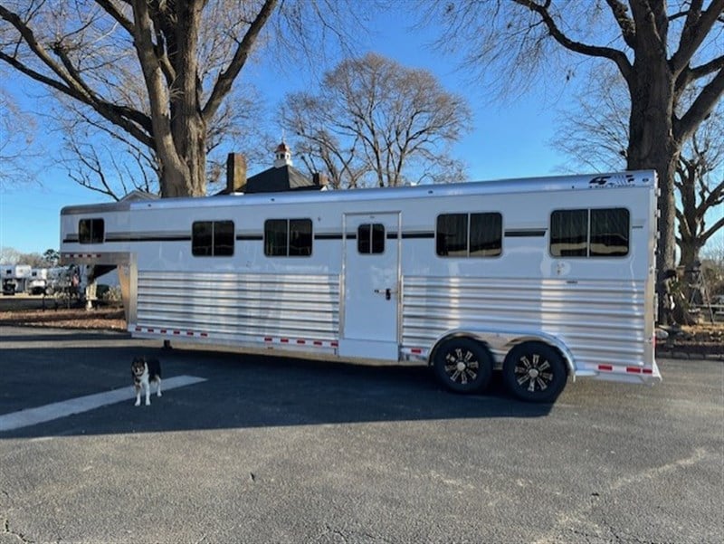 Trailer Photo 7