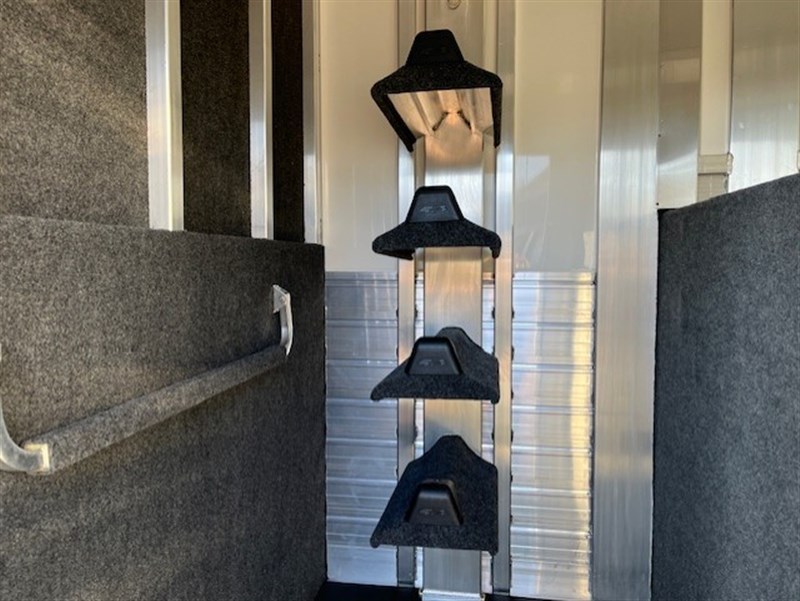 2026 4-star 4 horse h to h - makes box stalls
