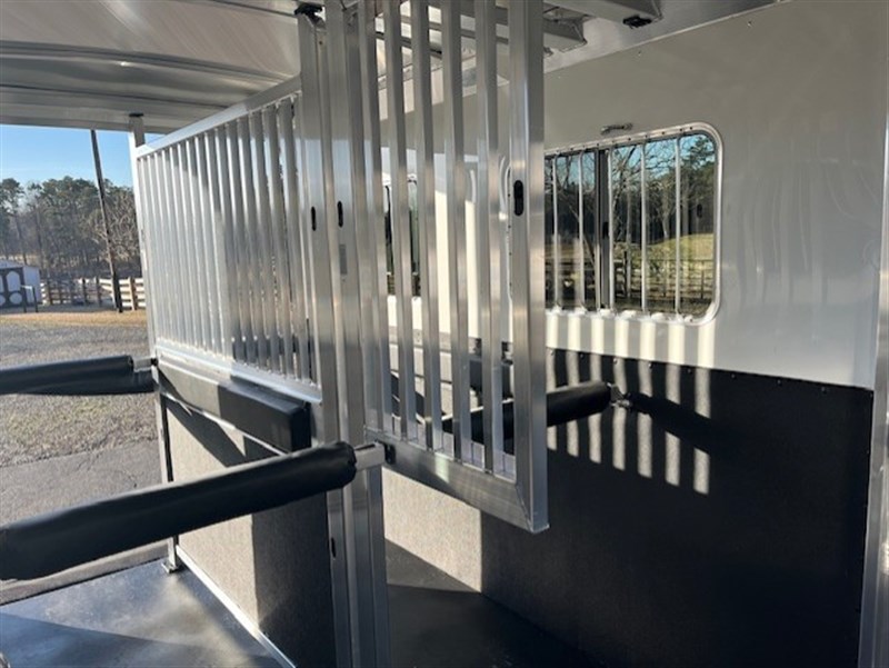 2026 4-star 4 horse h to h - makes box stalls