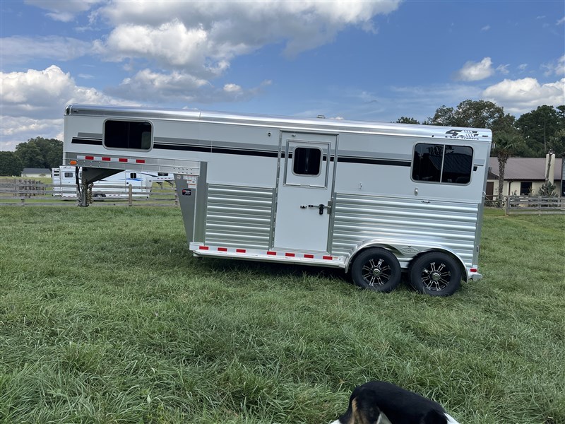 Trailer Photo 3