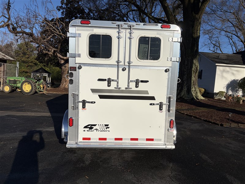 Trailer Photo 4