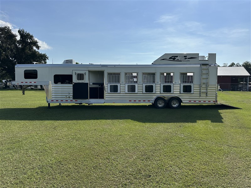 Trailer Photo 6