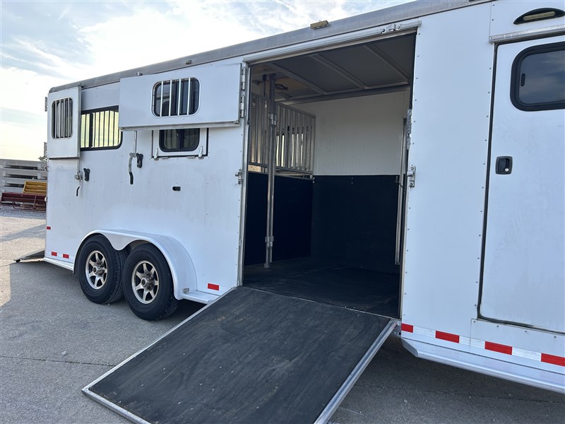 Trailer Photo 11