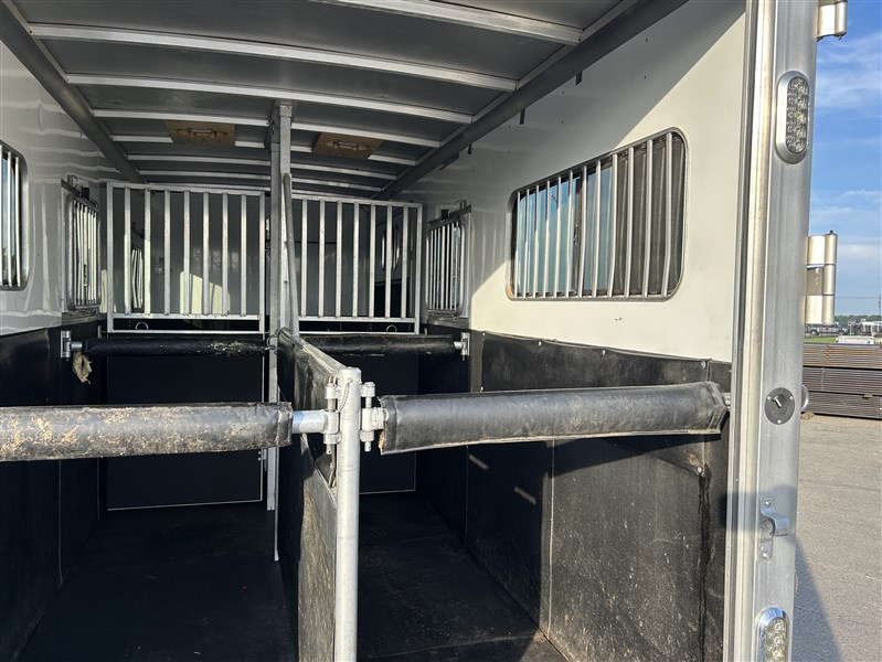 Trailer Photo 9