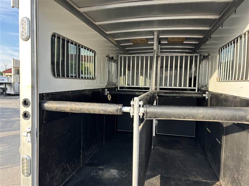 Trailer Photo 7