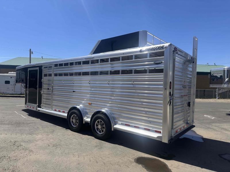 2025 Cimarron lonestar 26' stock combo with dual man doors