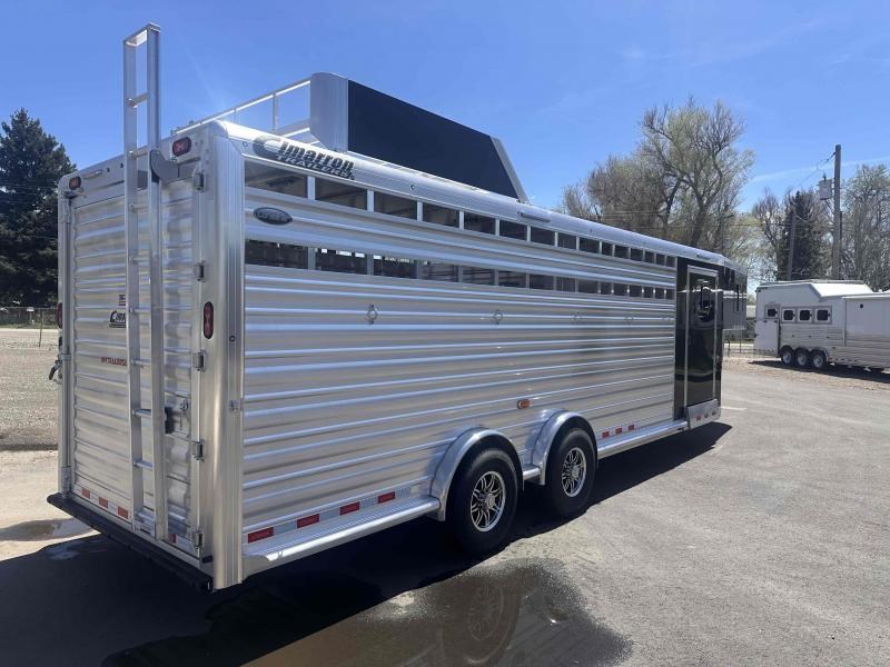 2025 Cimarron lonestar 26' stock combo with dual man doors