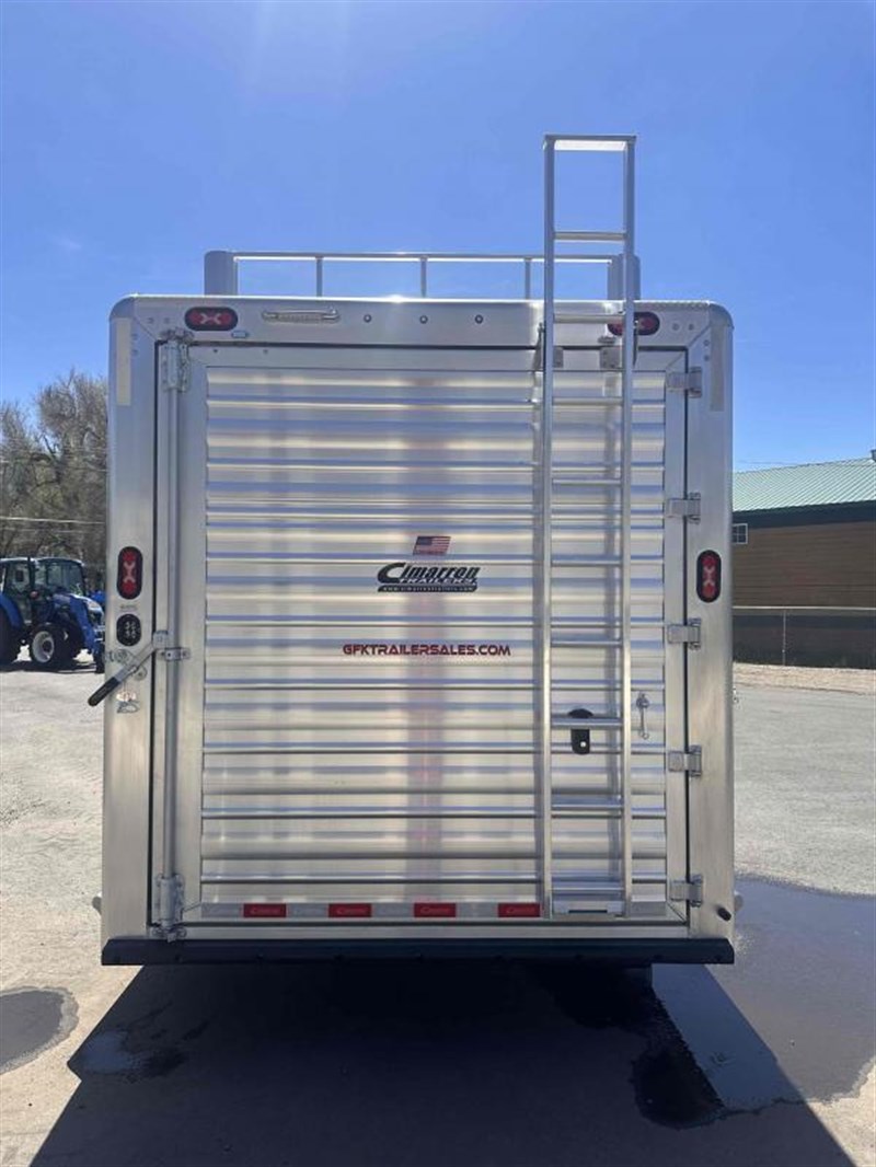 2025 Cimarron lonestar 26' stock combo with dual man doors