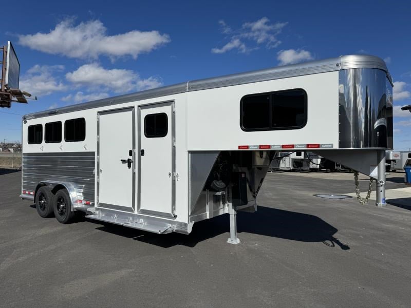 2025 Cimarron norstar 3 horse with closet tack