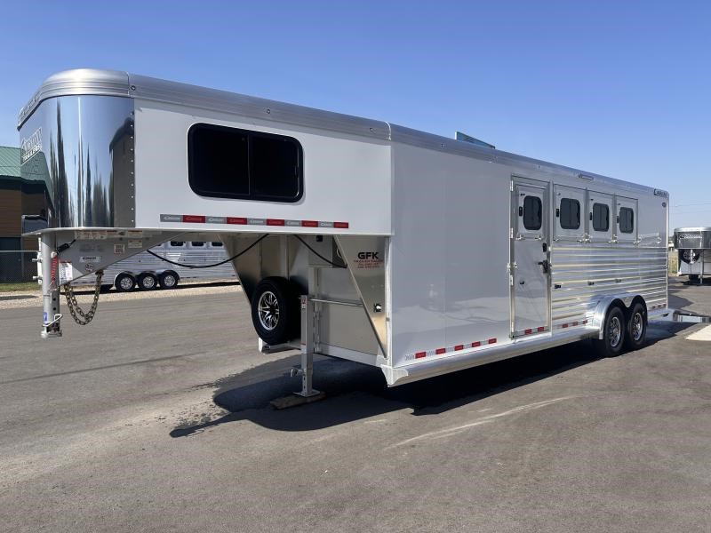 2025 Cimarron norstar 4 horse with closet tack