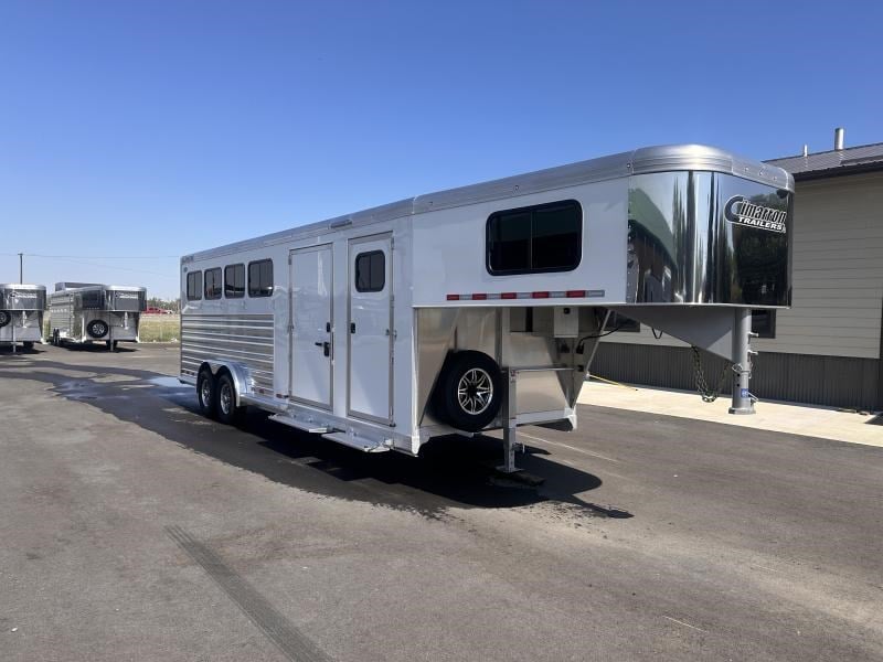 2025 Cimarron norstar 4 horse with closet tack