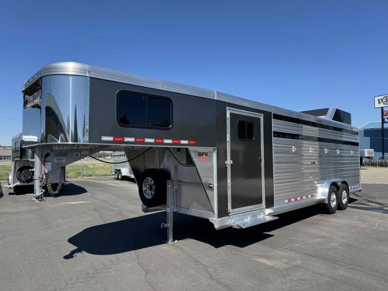 2025 Cimarron lonestar 26' stock combo w/ dual man doors