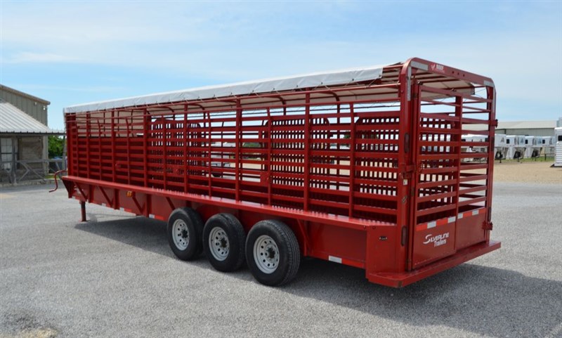 2023 East Texas 28' LIVESTOCK STOCK TRAILER - RUBBER CLEATED