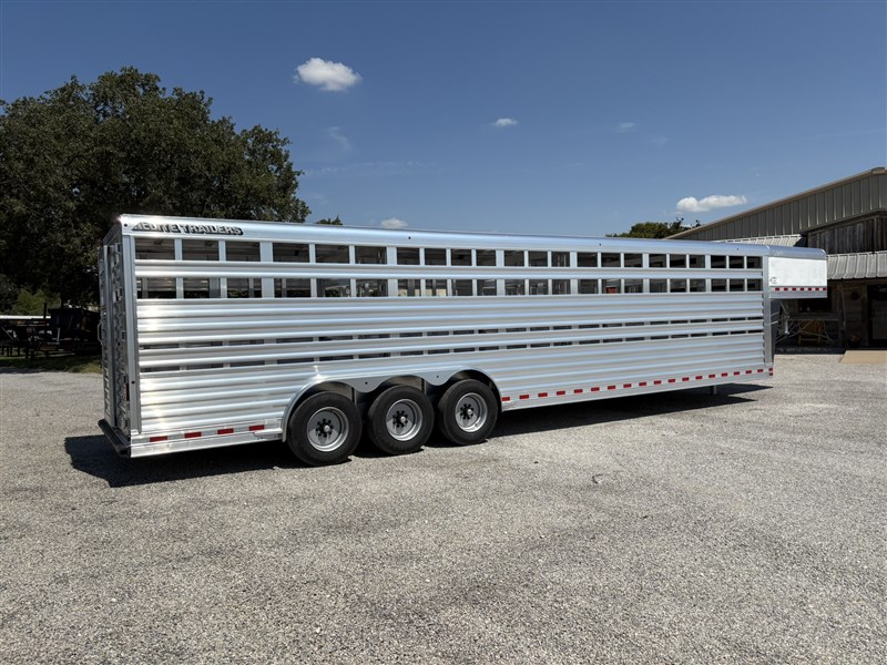 2026 Elite 32' livestock stock trailer 8'w 7't 17.5 tires