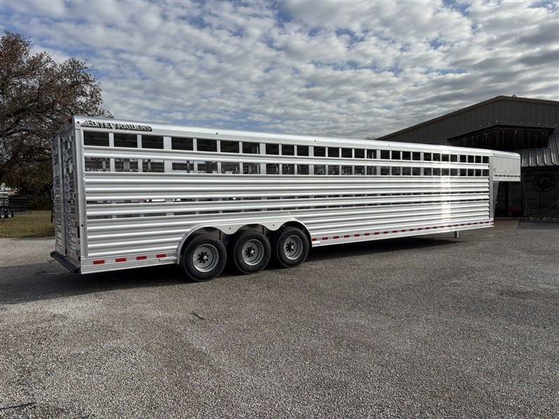 2026 Elite 36' livestock stock - 7' tall 17.5 tires