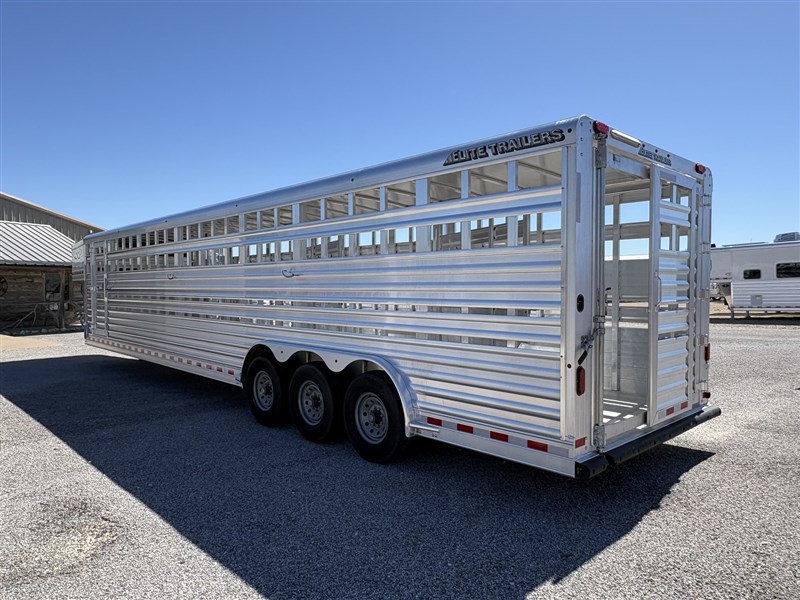 2025 Elite 36' livestock stock trailer 8' wide