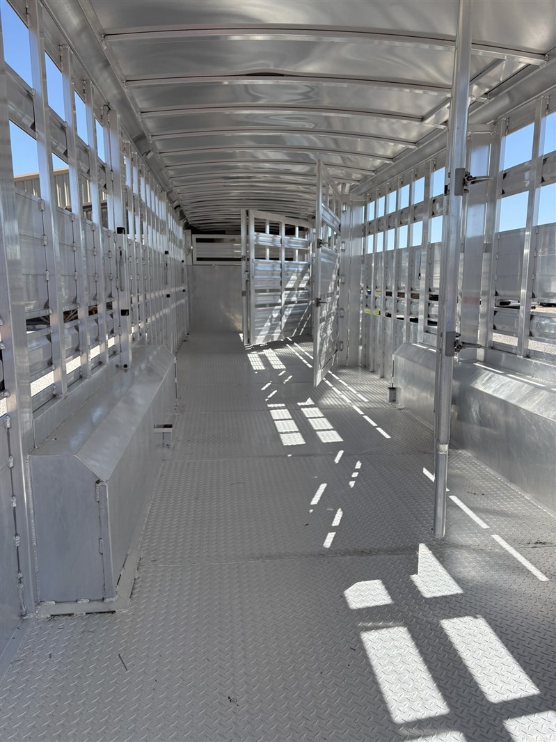2025 Elite 36' livestock stock trailer 8' wide