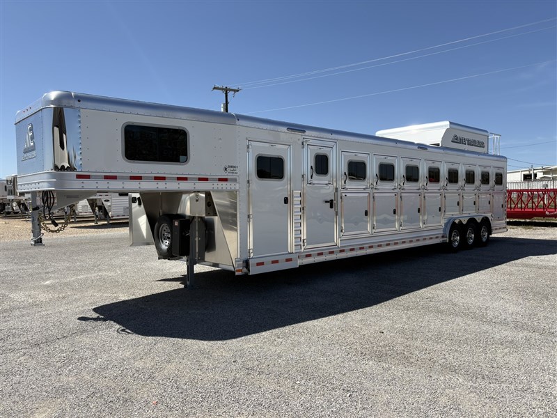 Trailer Photo 9