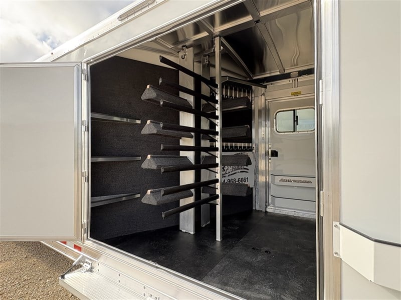 2027 Elite 9 horse trainers trailer