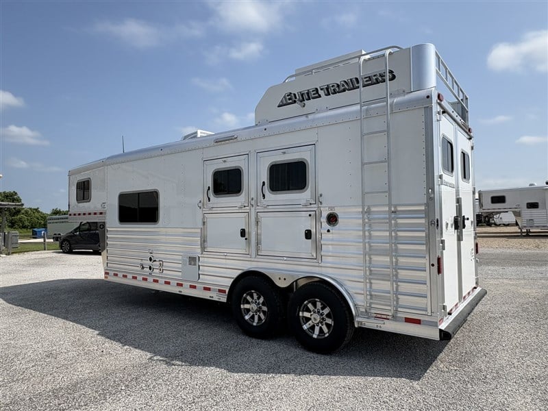Trailer Photo 14