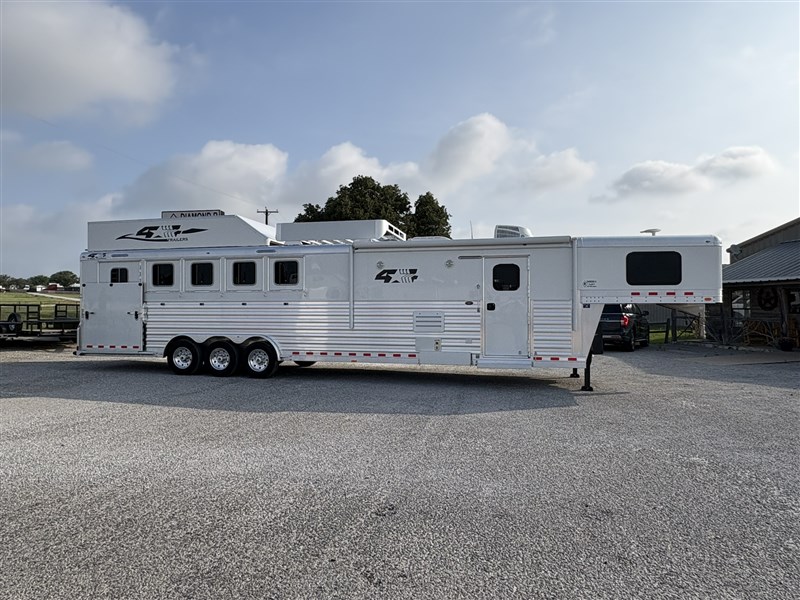 Trailer Photo 15