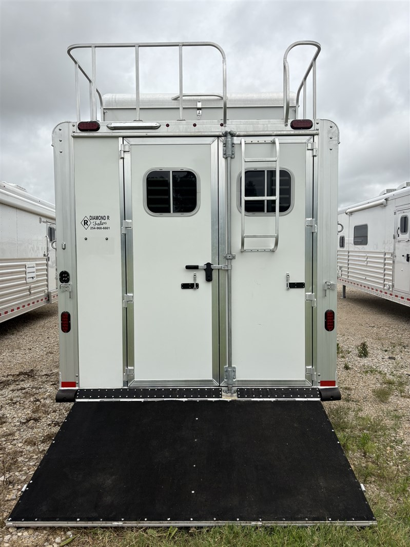 Trailer Photo 15