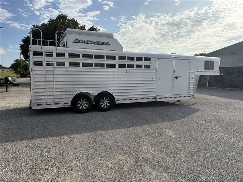 2023 Elite 5 horse stock combo double door tack