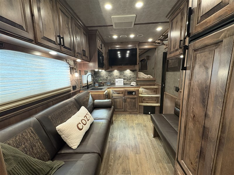 Trailer Photo 3