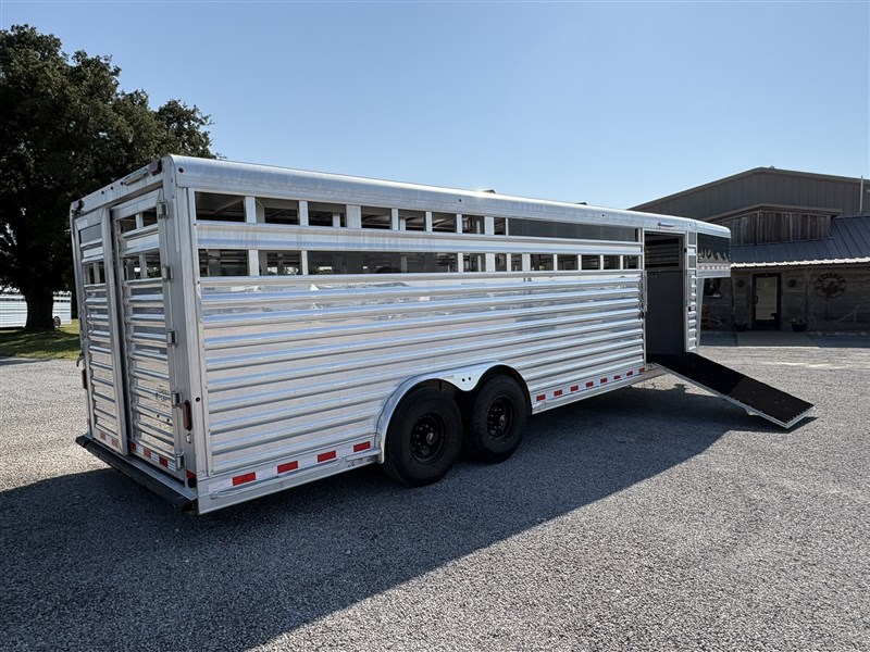 Trailer Photo 3