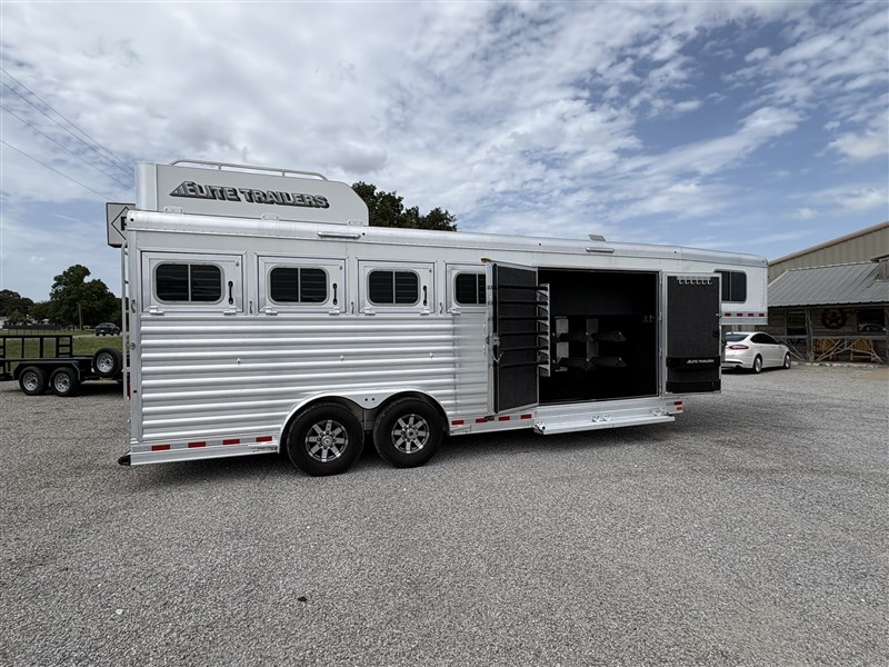 Trailer Photo 3