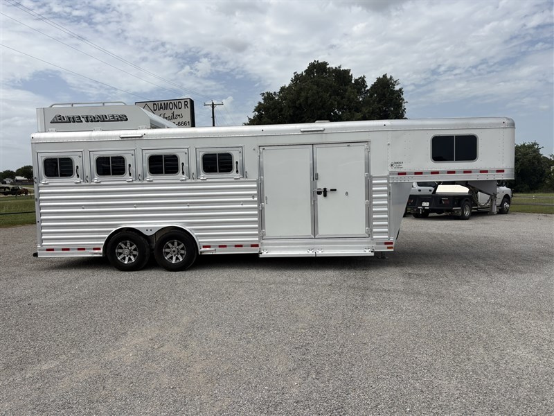 2024 Elite 4 HORSE DOUBLE DOOR TRAINERS TACK TRAILER