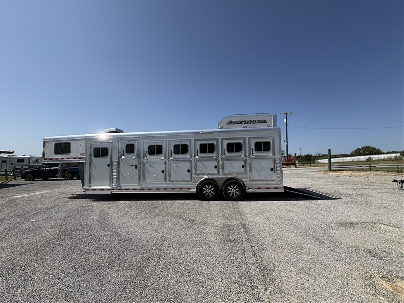 Trailer Photo 4