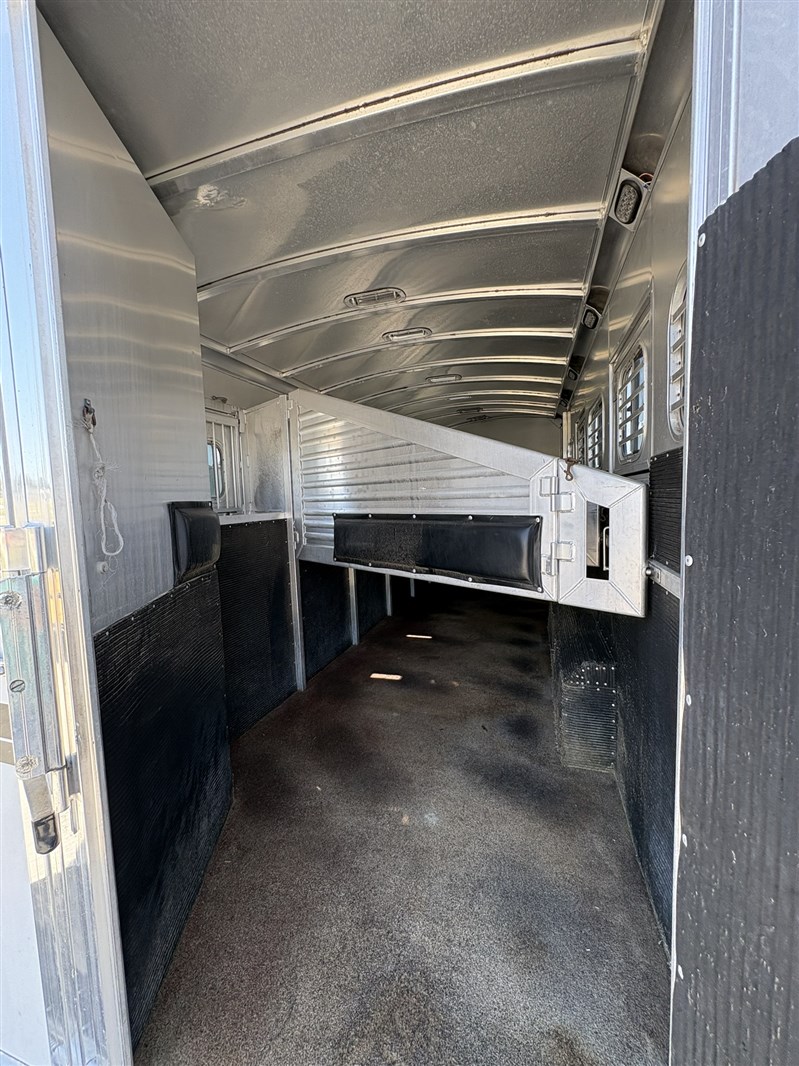 Trailer Photo 6