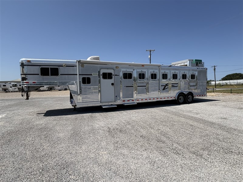 Trailer Photo 2