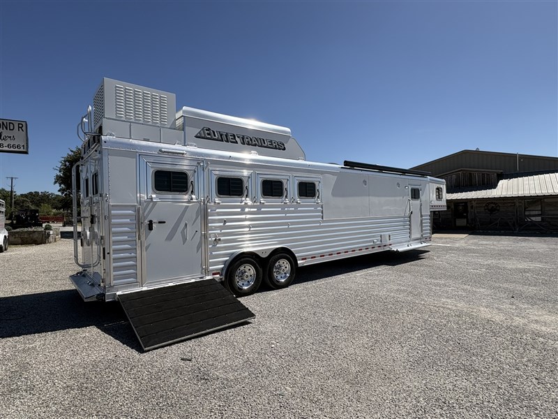 Trailer Photo 17