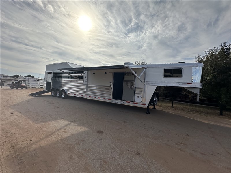 2025 Platinum Coach 6 horse p/c load 12' 6" sw with signature interior