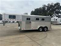 2015 2 horse Elite 2 Horse with a 6' short wall - Outback interior