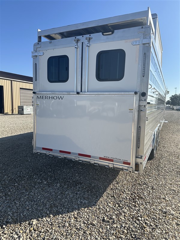 2026 Merhow 10 horse cutter trainer trailer