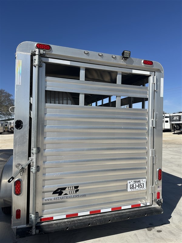 2022 4-star 4 horse stock combo