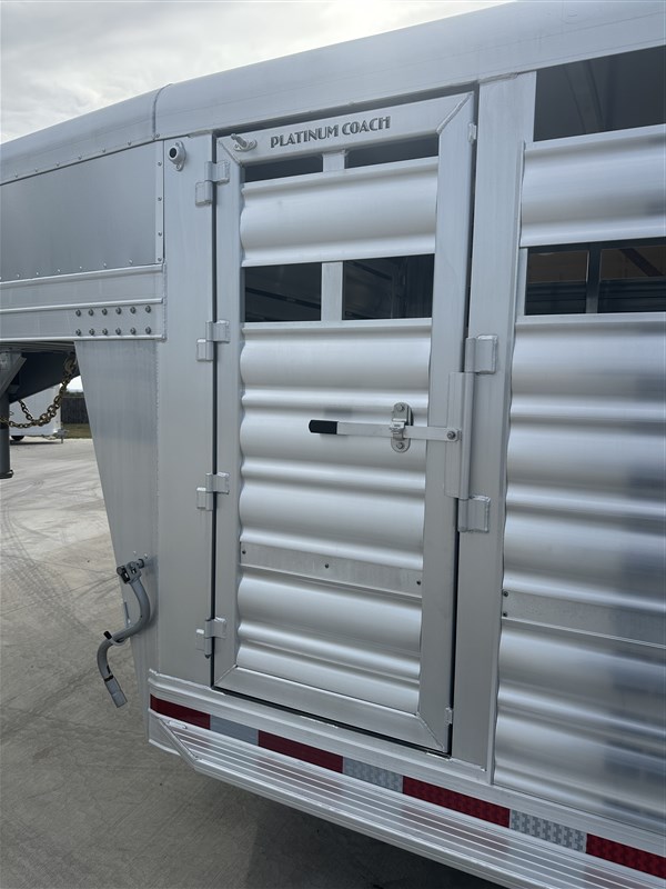 Trailer Photo 6