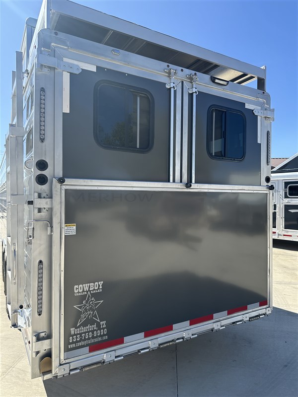 2026 Merhow 12 horse cutter series trainer trailer