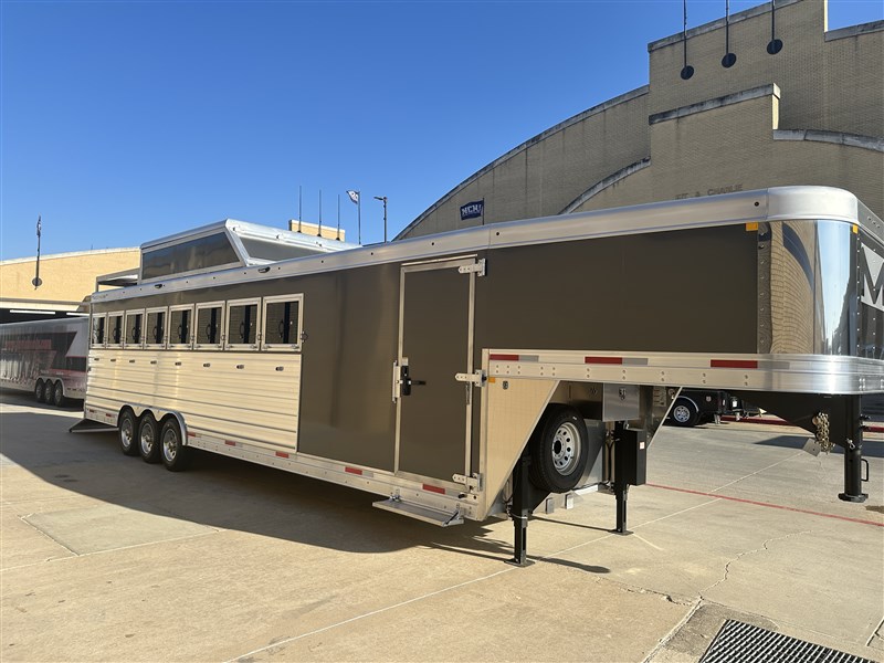 2026 Merhow 8 horse trainer trailer