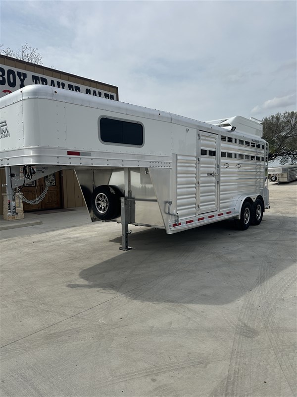 Trailer Photo 18