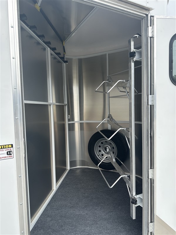 Trailer Photo 8
