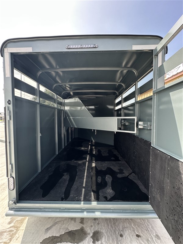 Trailer Photo 7